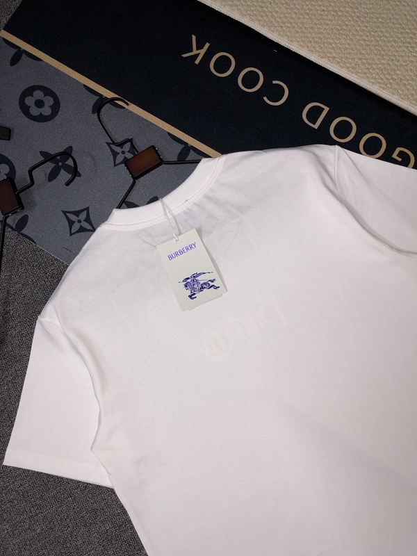 ブランドTシャツ角部分ディテール